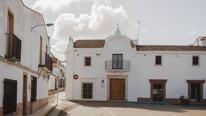 Exterior de La Hermandad de Villalba, en Villalba de los Barros (Badajoz).