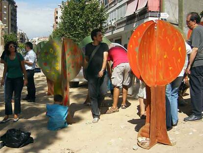 Acto reivindicativo para pedir una plaza en un solar abandonado de la calle de Goiri.