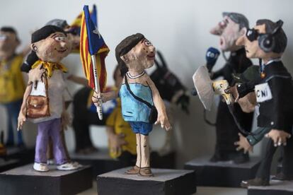 Algunas de las figurillas creadas por Sergi Salvó que se pueden ver en el Museo Etnológico.