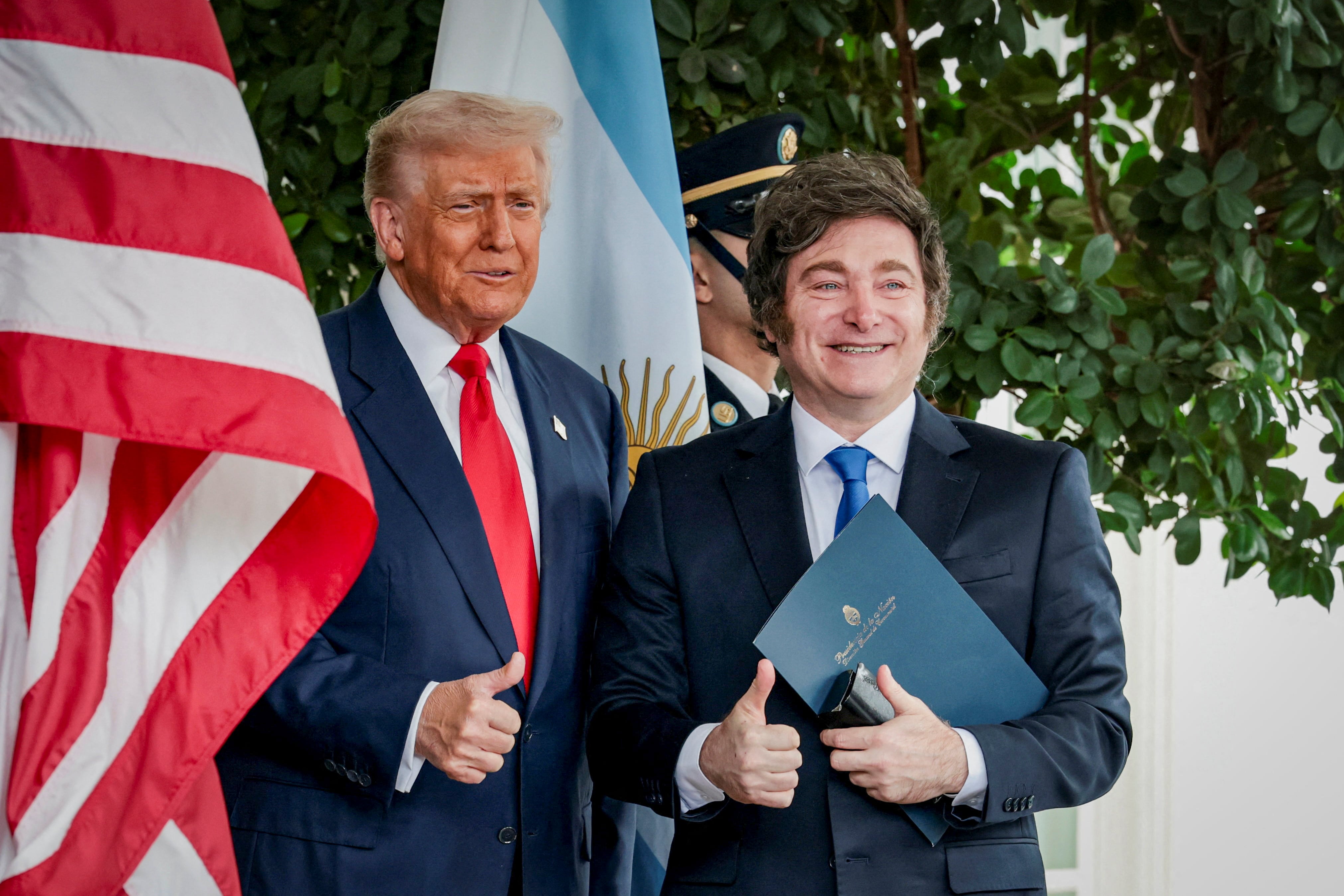 En medio de un escándalo político, Milei vuelve a sus dos destinos predilectos: Estados Unidos y España