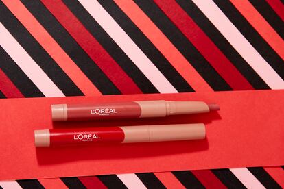 La barra de labios Matte Lip Crayon de L’Oréal Paris, disponible en 18 tonos, realza el labio de una sola pasada y sin dejar ningún tipo de rastro.