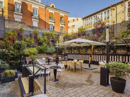 Terraza del hotel Palacio de los Blasones, en Burgos.