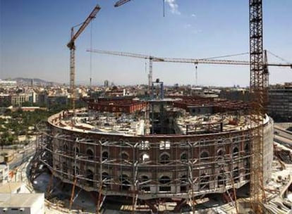 Estado actual de las obras en la plaza de toros de Las Arenas.