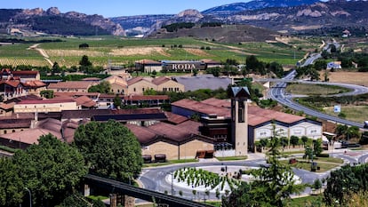2G7JB8N The Rioja town of Haro is at the centre of the region where Rioja wine is produced. The town is surrounded by large wineries and vineyards. Spain.
