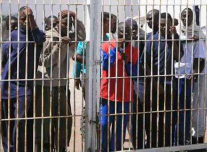 Jóvenes inmigrantes en un centro de Fuerteventura.