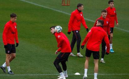 Los jugadores del Atlético, esta semana en un entrenamiento.