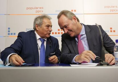 Alfonso Rus y Alberto Fabra, en la junta directiva provincial del PP.