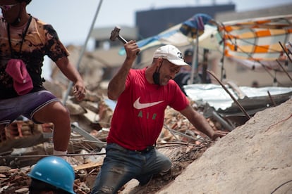 The long search among the rubble of the Oromar building