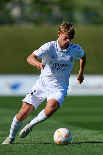 El jugador del Castilla Nico Paz, contra el Celta B esta temporada.