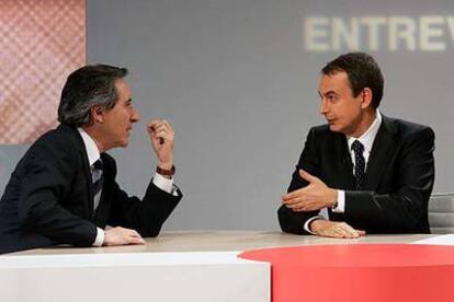 Zapatero, durante la entrevista en Cuatro con Iñaki Gabilondo.