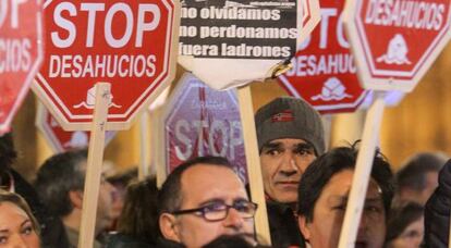 Una protesta convocada por la plataforma Stop Desahucios.