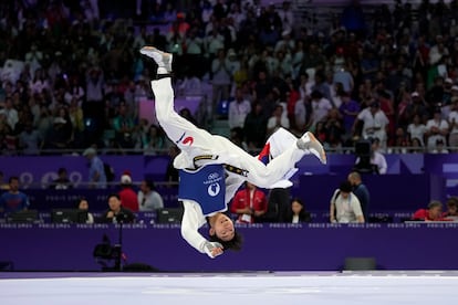 Korea's Taejoon Park celebrates after winning a men's 58kg Taekwondo final match against Azerbaijan's Gashim Magomedov during the 2024 Summer Olympics, at the Grand Palais, Wednesday, Aug. 7, 2024, in Paris, France. (AP Photo/Andrew Medichini)

Associated Press/LaPresse