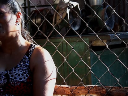Josefina, beneficiaria de un microcrédito mediante los bancos comunales para mujeres.