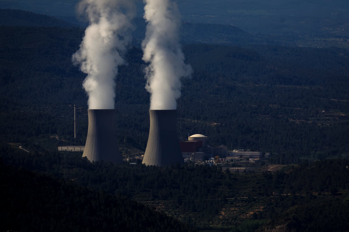 La guerra en Ucrania pone en jaque el suministro de uranio para las nucleares españolas | Clima y Medio Ambiente