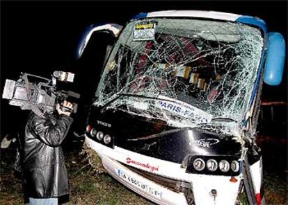 Estado en el que ha quedado la cabina del autobús accidentado.