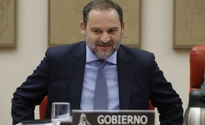 El ministro de Fomento en funciones, José Luis Ábalos, en el Congreso.