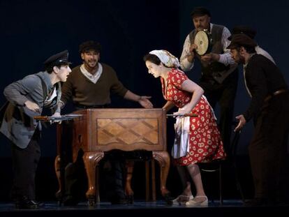 Ensayo de la ópera 'Il Postino' en el teatro Real.