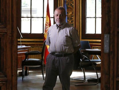 Francisco Fernandez Marugán, en la sede del Defensor del Pueblo.