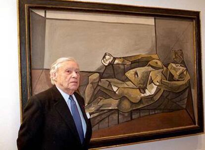 Heinz Berggruen, en enero de 1998, ante uno de los cuadros de Picasso que donó a la ciudad de Berlín.