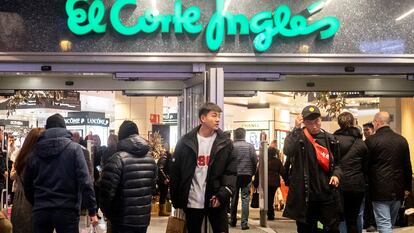 Entrada de una tienda de El Corte Inglés de Madrid, cuando todavía estaban abiertas.