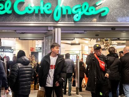 Entrada de una tienda de El Corte Inglés de Madrid, cuando todavía estaban abiertas.