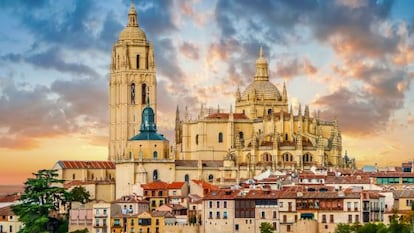 Vista de la Catedral de Nuestra Se&ntilde;ora de la Asunci&oacute;n de San Frutos, en Segovia. 