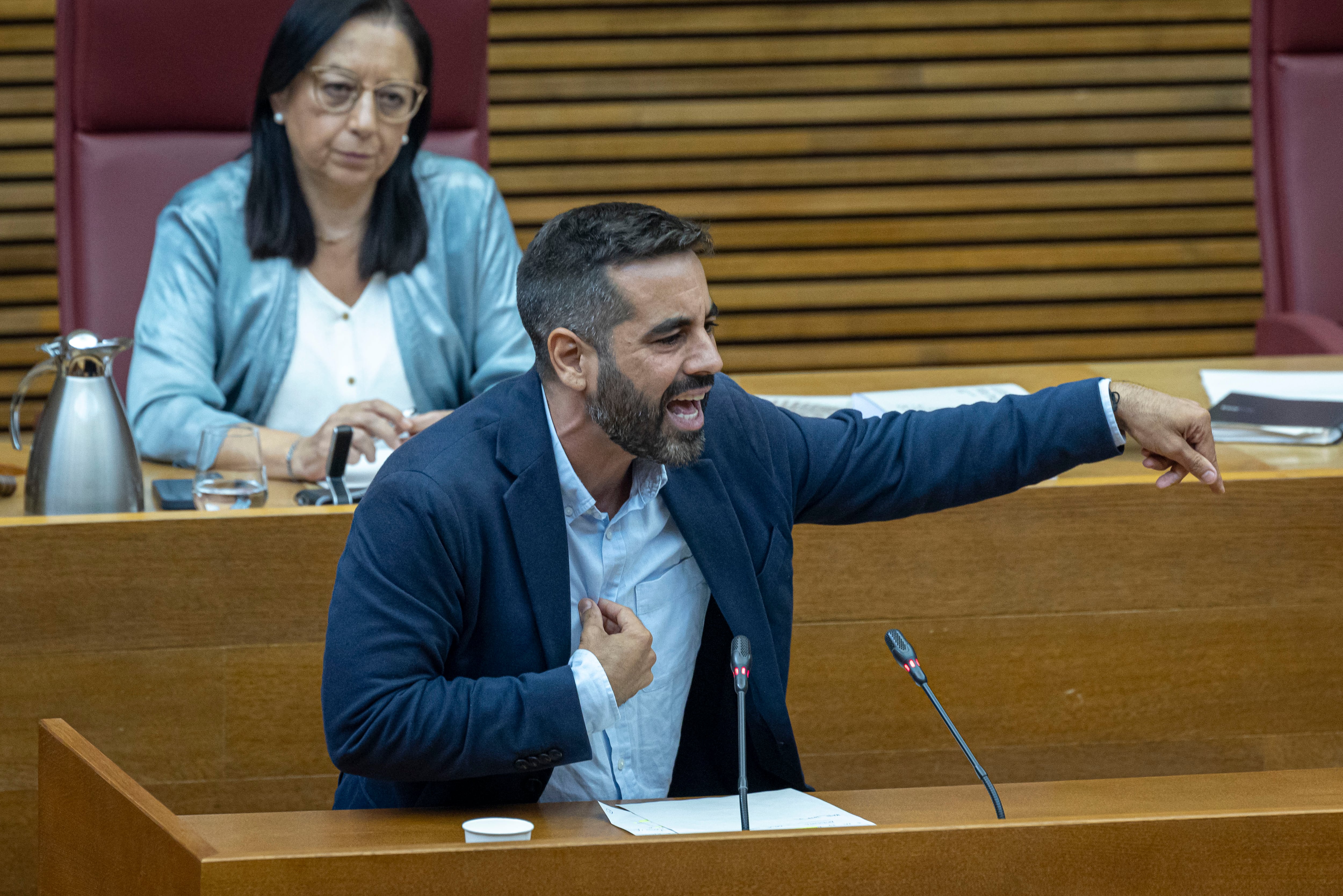El portavoz socialista, José Muñoz, durante su intervención.