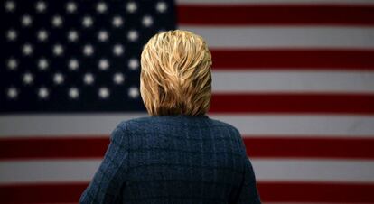 Hillary Clinton, en una escuela elemental en Concord este sábado.