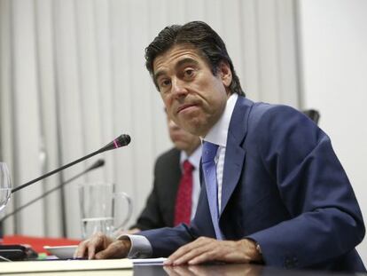 El presidente de la constructora espa&ntilde;ola Sacyr, Manuel Manrique, durante la rueda de prensa.