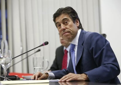 El presidente de la constructora espa&ntilde;ola Sacyr, Manuel Manrique, durante la rueda de prensa.