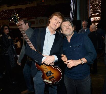Paul McCartney y Jann Wenner, en abril de 2015 en el Hall of Fame del Rock & roll en Cleveland.