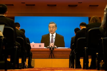 El ministro de Exteriores chino, Wang Yi, en su rueda de prensa a distancia este lunes en Pekín