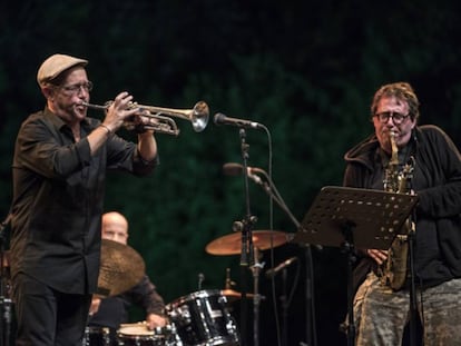 John Zorn (derecha) y Dave Douglas, en el concierto del Masada Quartet.