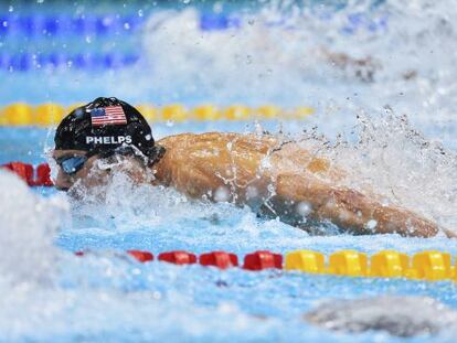 Phelps nada el relevo 4x100m, su última carrera, en los Juegos de Londres.