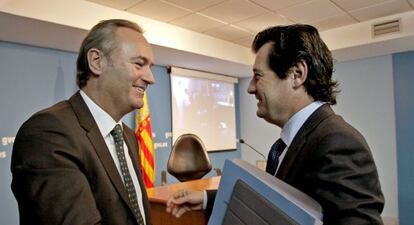 Alberto Fabra y Jos&eacute; Ciscar, tras el pleno del Consell.