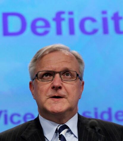 El secretario europeo de Asuntos Monetarios, Olli Rehn, hoy tras la reunión del Ecofin.