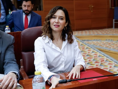 La presidenta de la Comunidad de Madrid, Isabel Díaz Ayuso, durante un pleno en la Asamblea de Madrid.