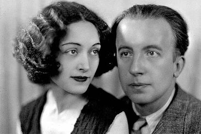 Paul Eluard (derecha) con Maria Benz &#39;Nusch&#39;, su mujer.