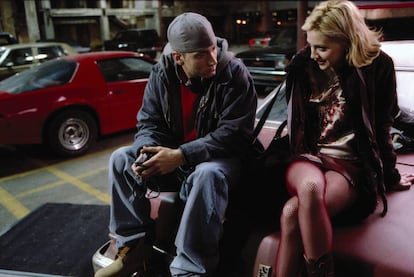 En 2003 Brittany Murphy protagonizó junto al rapero Eminem '8 millas', trabajo que aumentó aún más su fama.