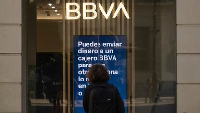 Oficina del BBVA en el centro de Sevilla.