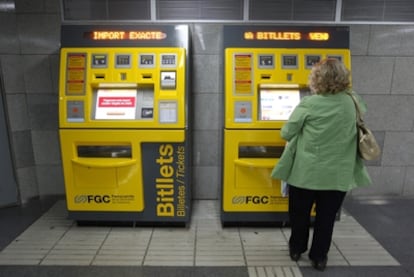 Máquinas expendedoras de billetes de Ferrocarriles de la Generalitat.