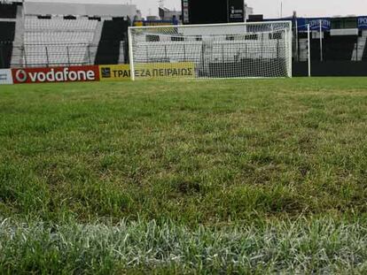 Detalle del terreno de juego en el que ayer se negó a entrenarse el equipo español.