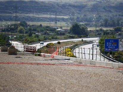 Obras sin acabar de una autopista en Madrid, en una imagen de archivo.