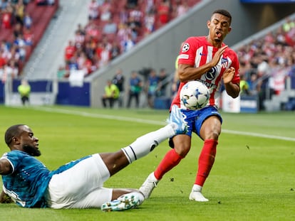 Samu Lino durante el partido contra el Feyenoord.