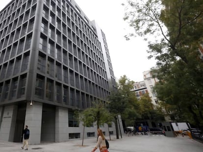 Fachada de uno de los edificios de la Audiencia Nacional, en Madrid.