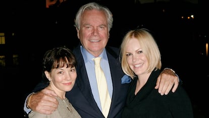 Robert Wagner con sus hijas Natasha Gregson Wagner y Katie Wagner en 2008 en Santa Mónica, California. 