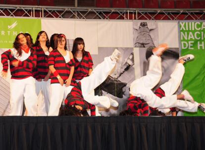 Actuación de uno de los grupos que ha participado en el XIII Campeonato Nacional de Hip Hop.