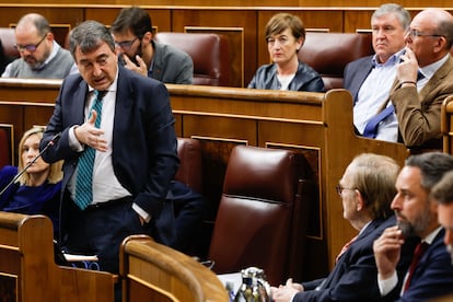 Aitor Esteban se dirigía a Ramón Tamames, el miércoles durante la moción de censura en el Congreso.