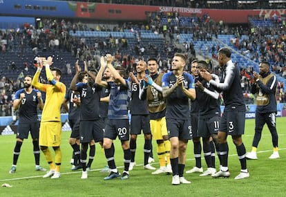 Los jugadores de la selección de Francia celebra su pase a la final.
