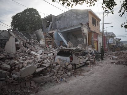 Edifícios destruídos no centro de Jojutla pelo terremoto